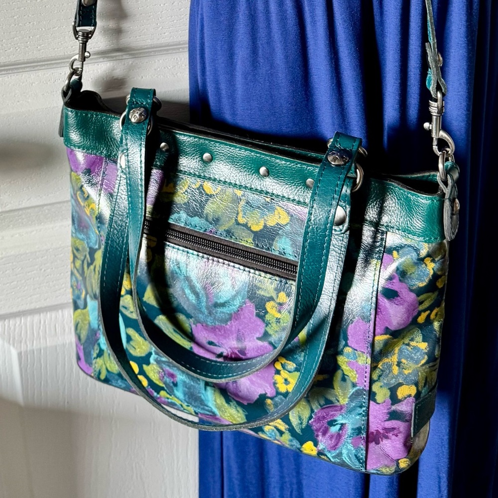 PATRICIA NASH Deep Blue Braydon Hobo/ Blue Coral